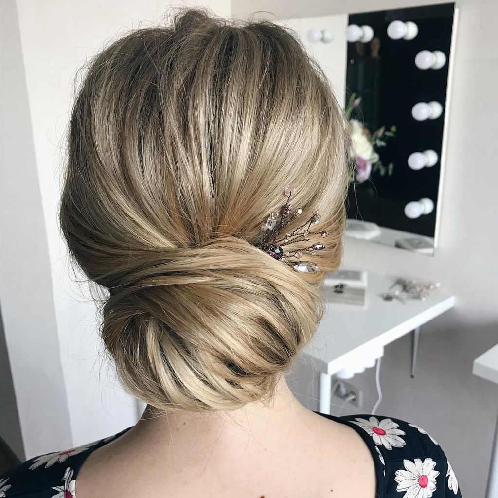 Ρομαντικά χτενίσματα για τις μαμάδες στη βάπτιση του παιδιού τους (pics)