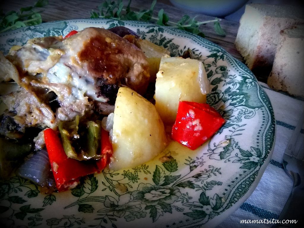 Συνταγή για πεντανόστιμο κατσικάκι στη γάστρα