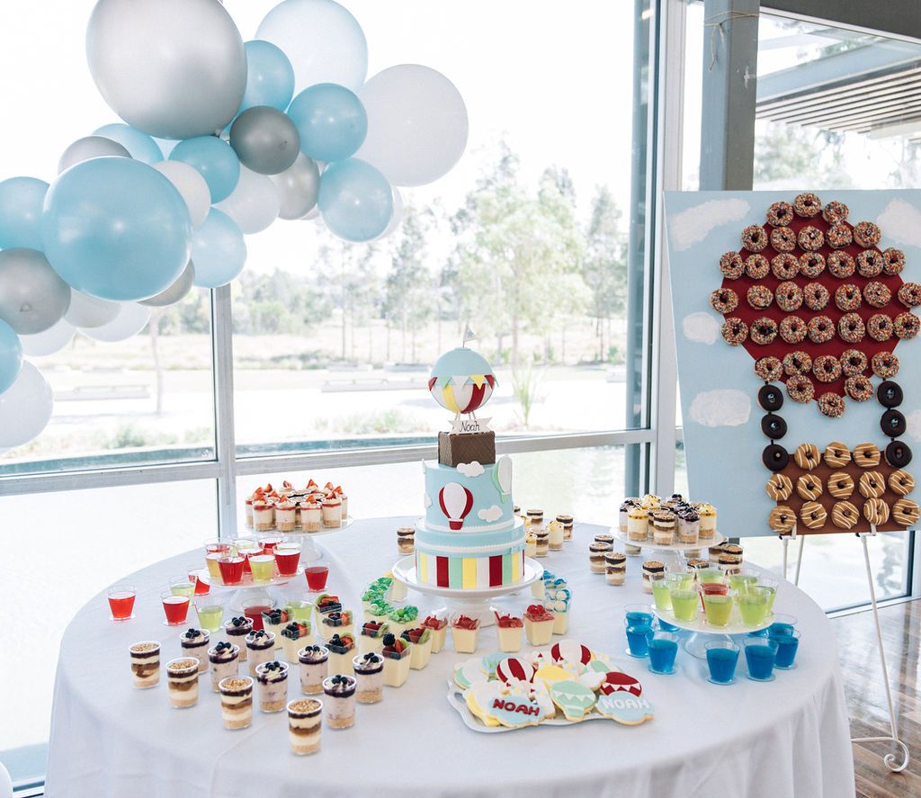 Donutwal: Ο τοίχος που κάνει θραύση στη διακόσμηση σε γάμους & βαπτίσεις (pics)