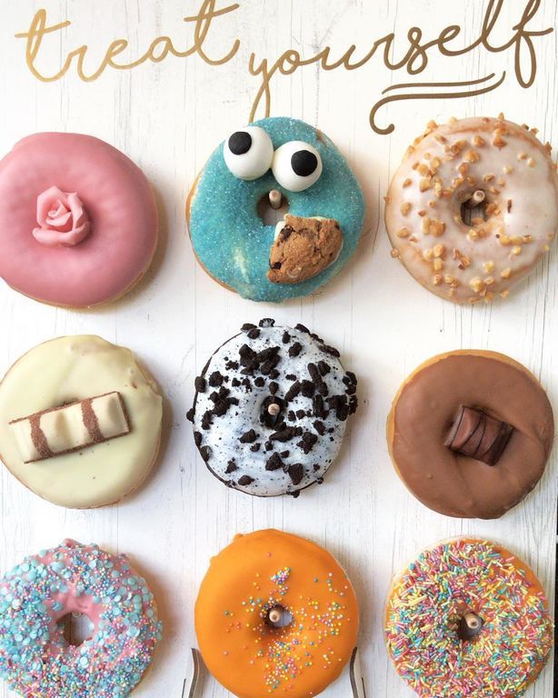 Donutwal: Ο τοίχος που κάνει θραύση στη διακόσμηση σε γάμους & βαπτίσεις (pics)