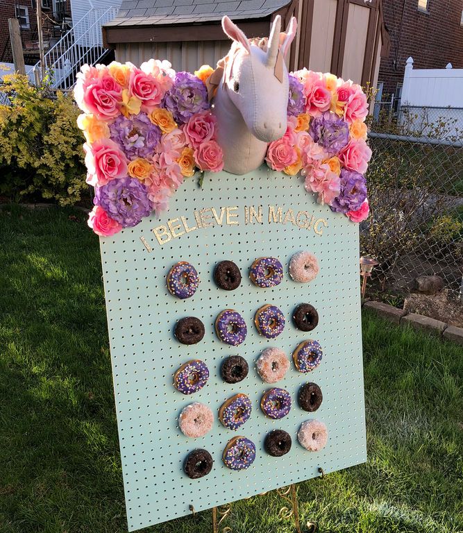 Donutwal: Ο τοίχος που κάνει θραύση στη διακόσμηση σε γάμους & βαπτίσεις (pics)