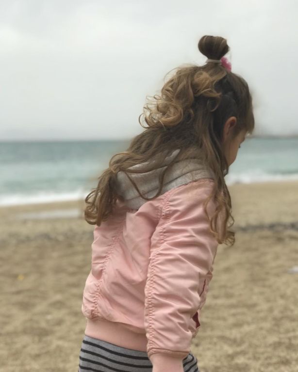 Ο Γιάννης Τσιμιτσέλης μας λέει «Καλημέρα» μαζί με την κόρη του (pic)