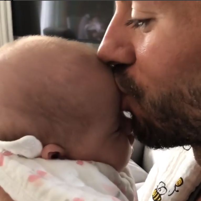 Enrique Iglesias: Η απίθανη φωτογραφία με το μωρό και το τρυφερό μήνυμα