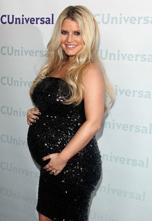 8.	Jessica Simpson (μητέρα του Ace και της Maxwell)
«Οι άνθρωποι συνηθίζουν να λένε ότι οι εγκυμονούσες λάμπουν. Εγώ λέω ότι λάμπουν από τον άπλετο ιδρώτα. Δεν υπάρχει χειρότερο πράγμα.»
