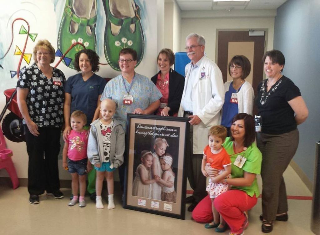 Η τρυφερή φωτογράφηση τριών κοριτσιών που κέρδισαν τον καρκίνο, έγινε viral