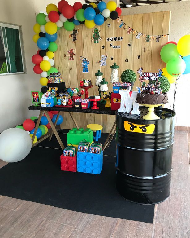Υπέροχο παιδικό πάρτι με θέμα τα Ninjago - Ιδέες για να το οργανώσετε (pics)