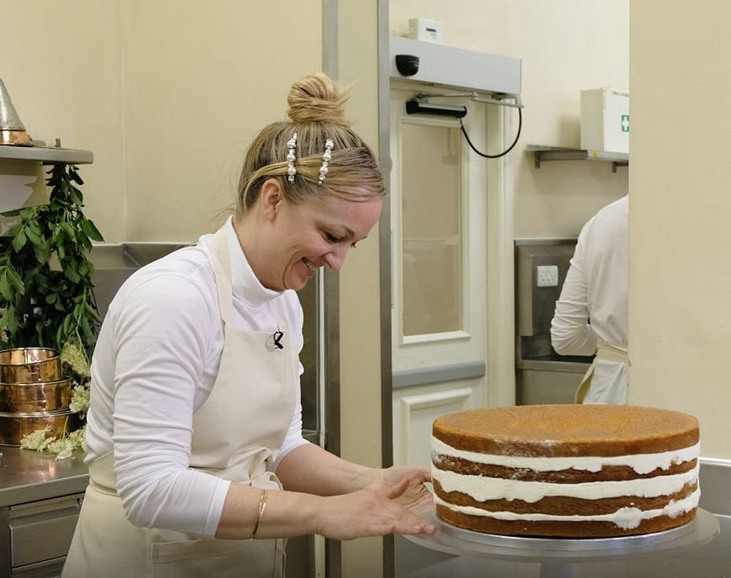 Η τούρτα για το γάμο του πρίγκιπα Harry με την Meghan Markle ετοιμάζεται