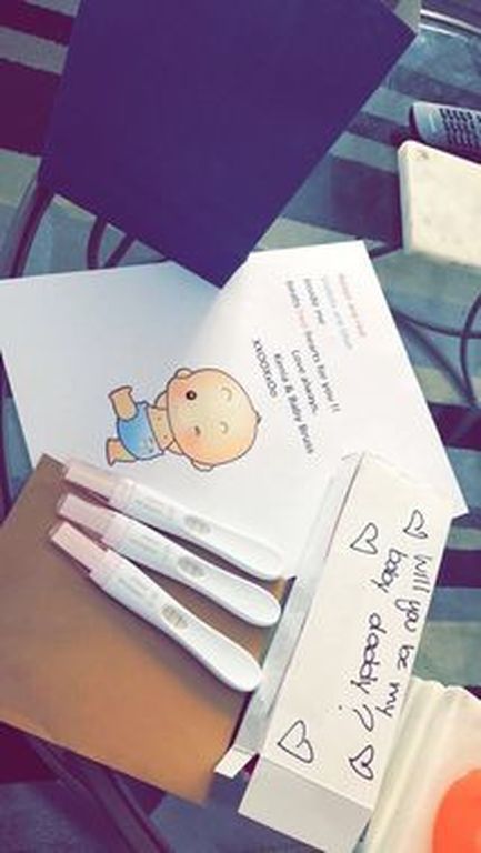 «Θα γίνεις μπαμπάς»! Έξυπνες ιδέες για να ανακοινώσετε στο σύντροφό σας ότι περιμένετε παιδί