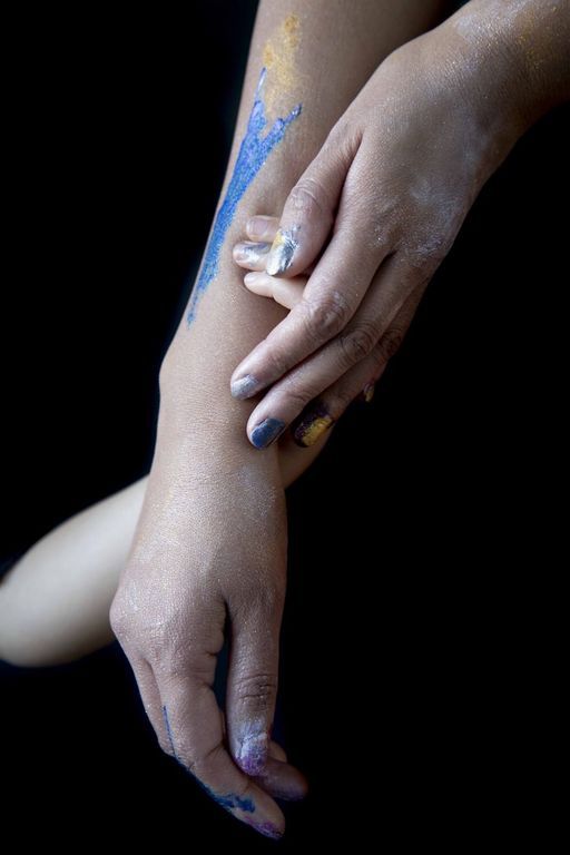 «Μαμά να σε βάψω;» Μικρά κορίτσια μακιγιάρουν τις μητέρες τους και ιδού τα αποτελέσματα (pics)