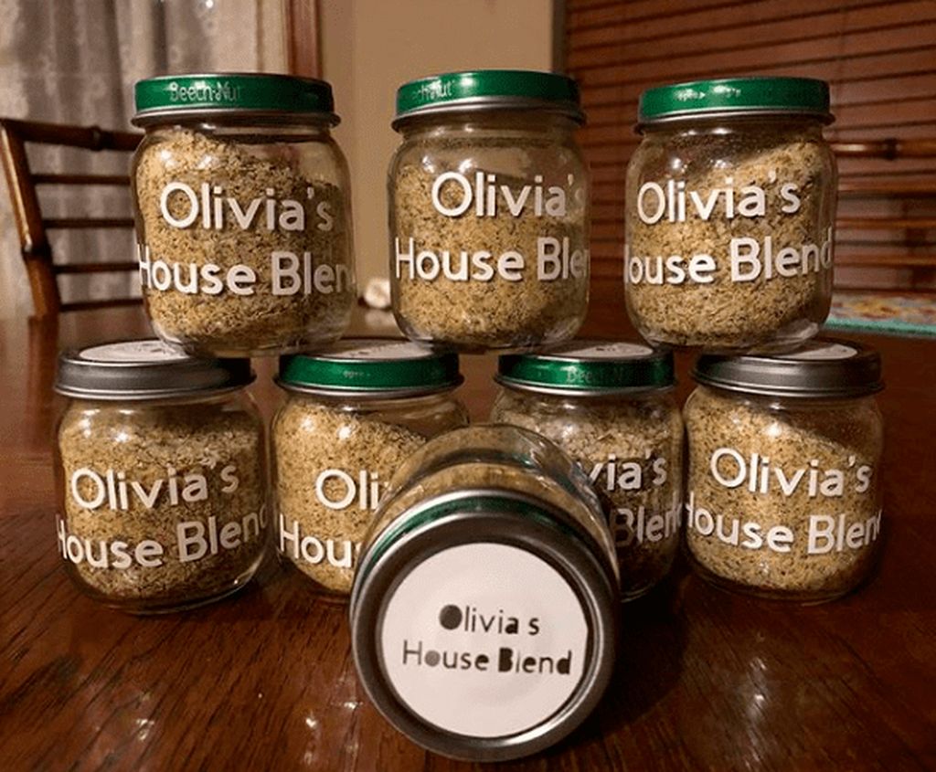 Είκοσι έξυπνες ιδέες για να αξιοποιήσετε τα άδεια βαζάκια από τις παιδικές τροφές