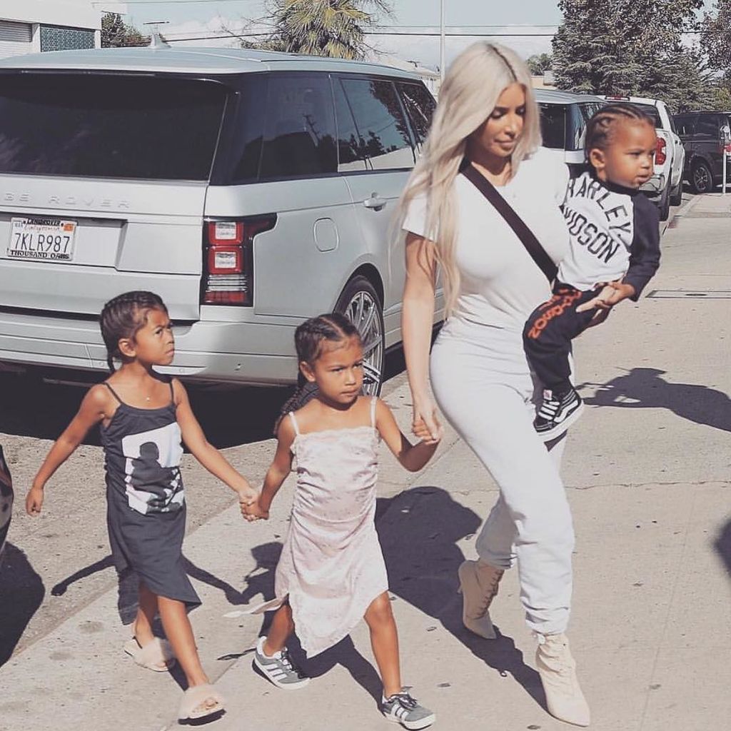 Οι πιο όμορφες στιγμές της οικογένειας West-Kardashian μας έκλεψαν την καρδιά (pics)