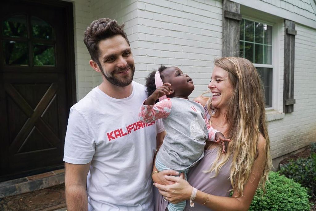 Το φωτογραφικό άλμπουμ την οικογένειας του γνωστού τραγουδιστή μας έκανε να λιώσουμε