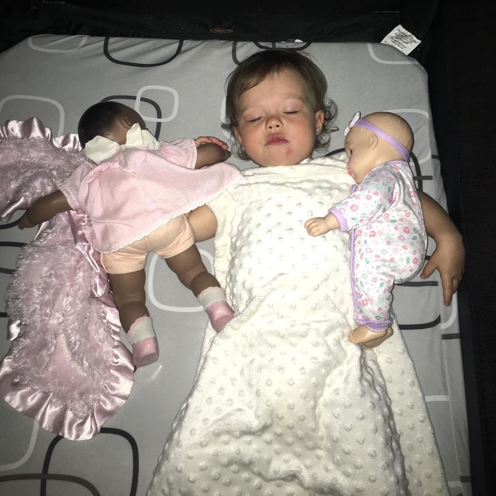 Γνωστή ηθοποιός γέννησε δίδυμα και αυτές είναι οι πρώτες φωτογραφίες των μωρών (pics)