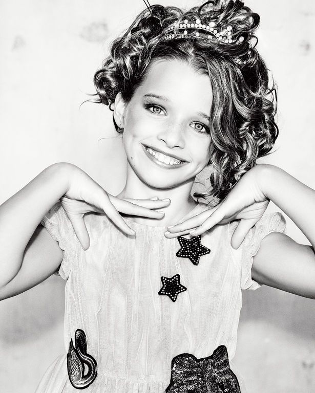 Η γνωστή ηθοποιός ποζάρει με την πανέμορφη κόρη της και τρελαίνει το Instagram (pics)