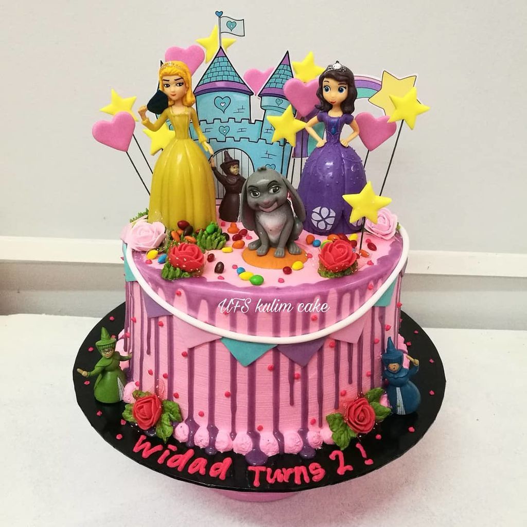 Εντυπωσιακές τούρτες με θέμα τις πριγκίπισσες της Disney