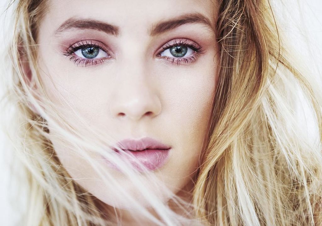 Η 27χρονη κόρη της Robin Wright και του Sean Penn είναι μία καλλονή (pics)