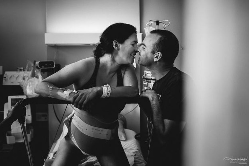 Εκπληκτικές φωτογραφίες που αποτυπώνουν τη δύναμη και την ομορφιά της γέννησης