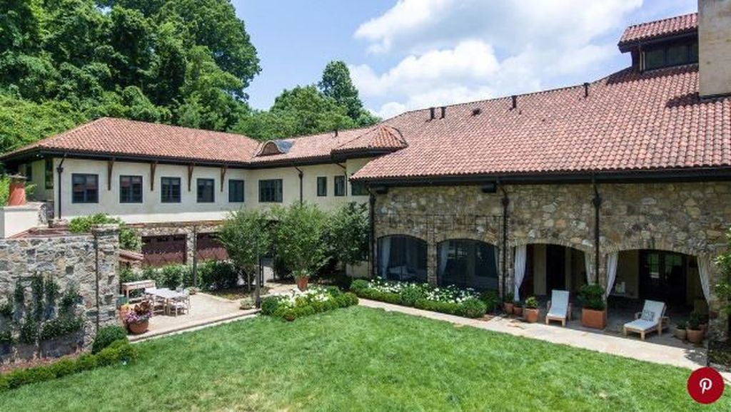 Γνωστό ζευγάρι πουλάει το σπίτι του – Δείτε το εσωτερικό του και το αστρονομικό πόσο, που ζητάνε 