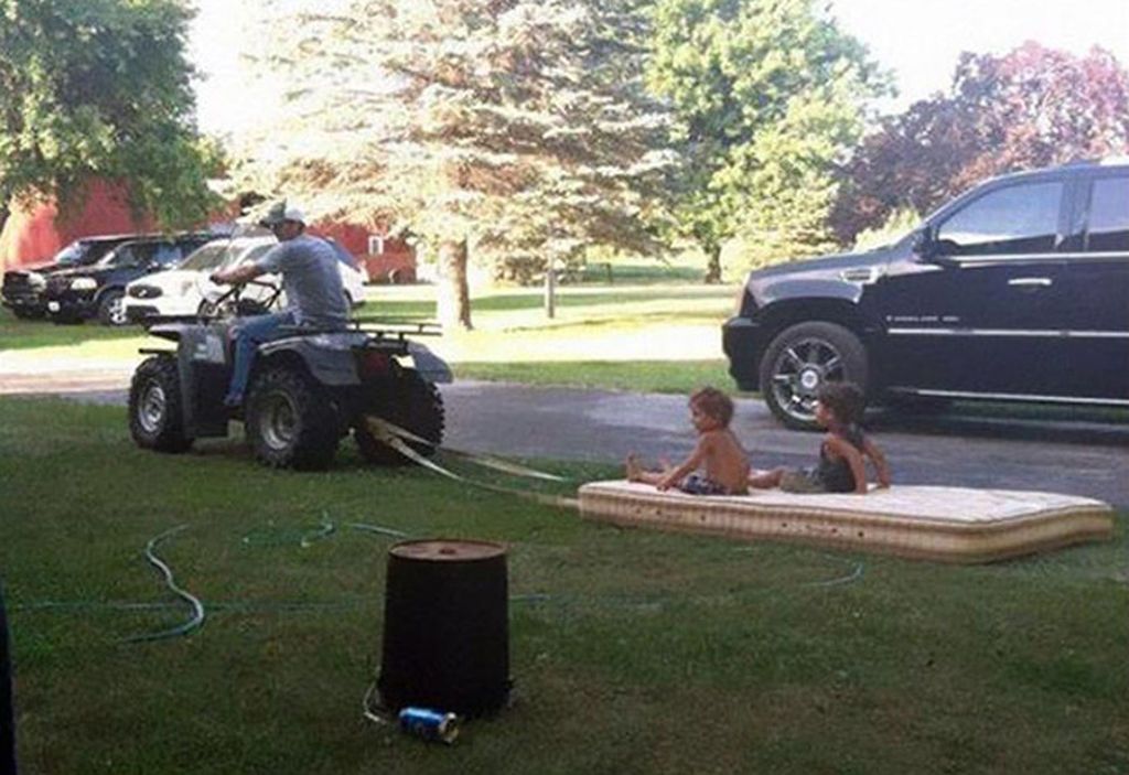 Είκοσι αστείες φωτογραφίες με παιδιά και γονείς που πρέπει να δείτε (pics)