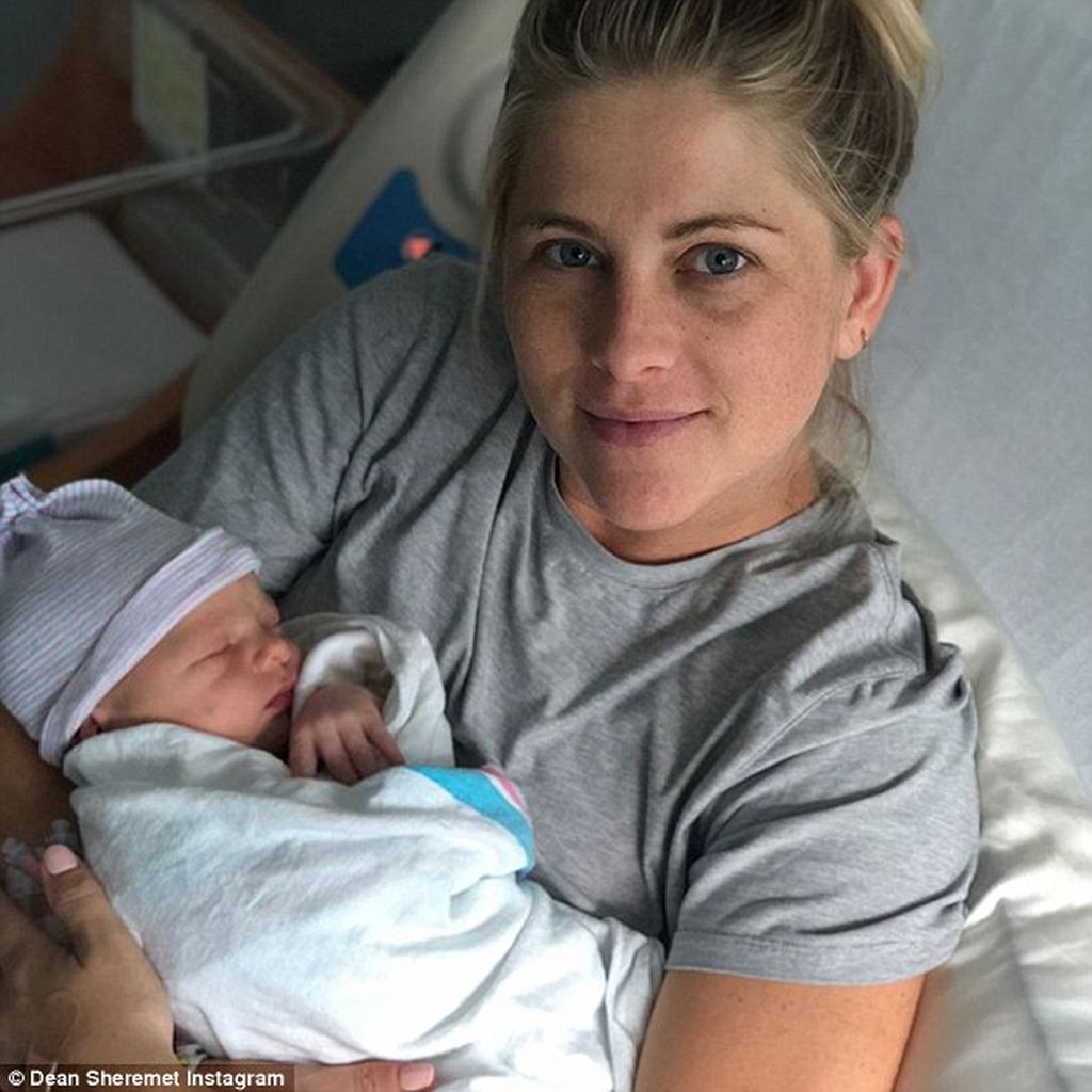 Γνωστός σεφ έγινε μπαμπάς και αυτές είναι οι πρώτες φωτογραφίες του μωρού (pics) 