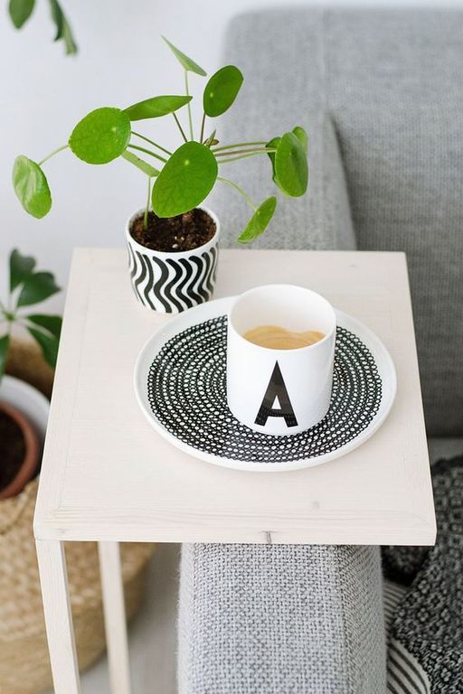 Δεκαπέντε βοηθητικά τραπεζάκια για όλες τις χρήσεις (pics) 