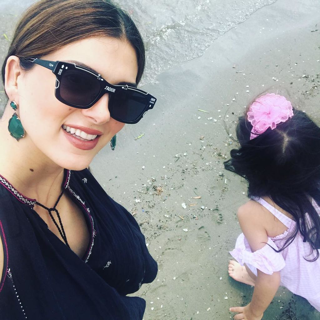 Σταματίνα Τσιμτσιλή: Δείτε φωτογραφίες από τις καλοκαιρινές διακοπές με τα τρία παιδιά της (pics)