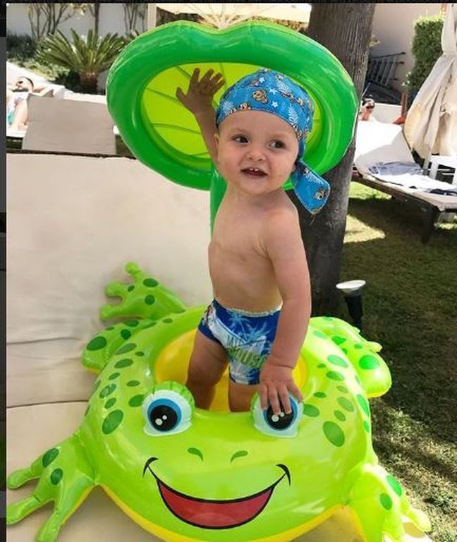 Αυτό το μωρό έχει τρελάνει τους Έλληνες στο Instagram (pic)