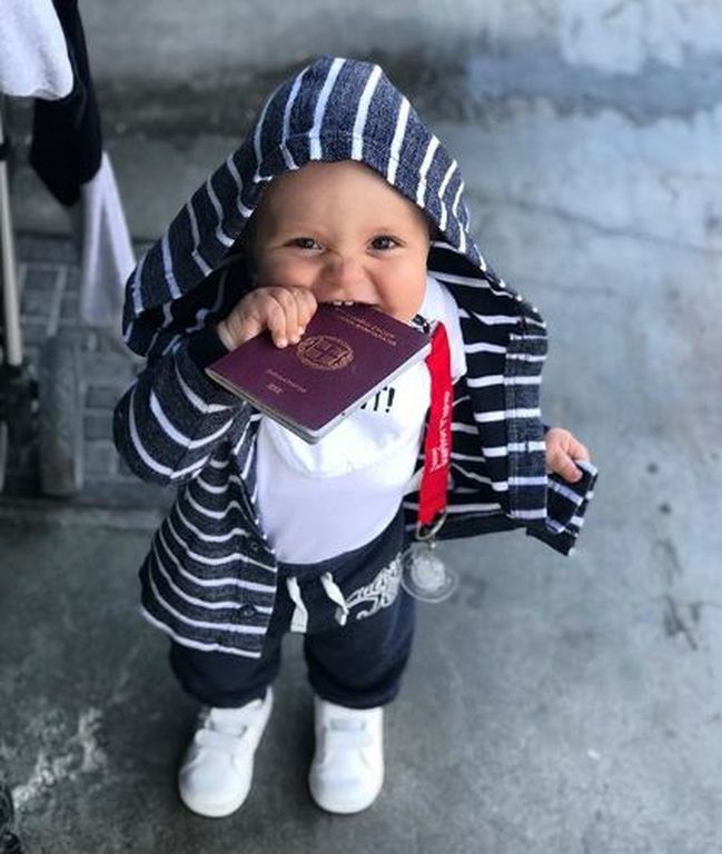 Αυτό το μωρό έχει τρελάνει τους Έλληνες στο Instagram (pic)