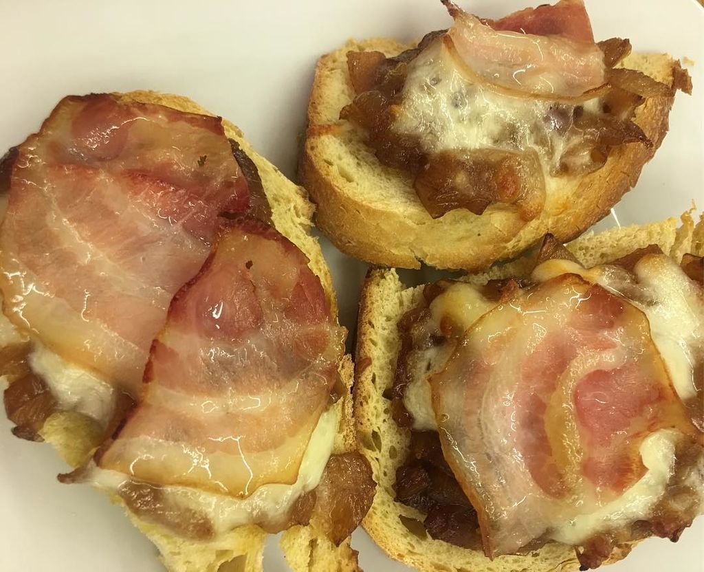 Τι να κάνεις το βραστό αρνάκι που σου περίσσεψε; Ακολούθησε τη συμβουλή της Μυρτώς Αλικάκη