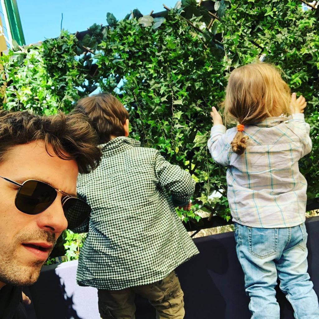 Ειρήνη και Άγγελος: Δείτε πόσο μεγάλωσαν τα δίδυμα του Αποστόλη Τότσικα και της Ρούλας Ρέβη (pics)