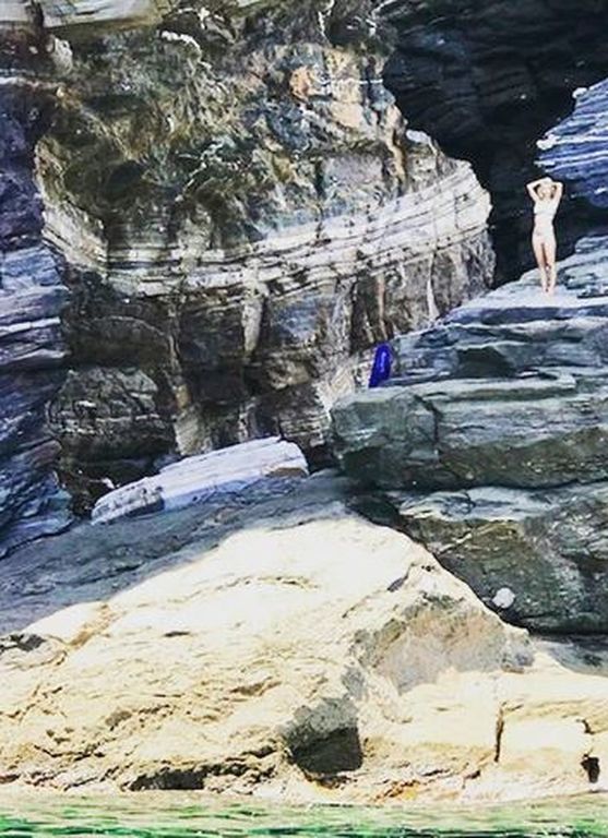 Ελένη Μενεγάκη:Οι καλοκαιρινές διακοπές της μέσα από τον φωτογραφικό φακό της 