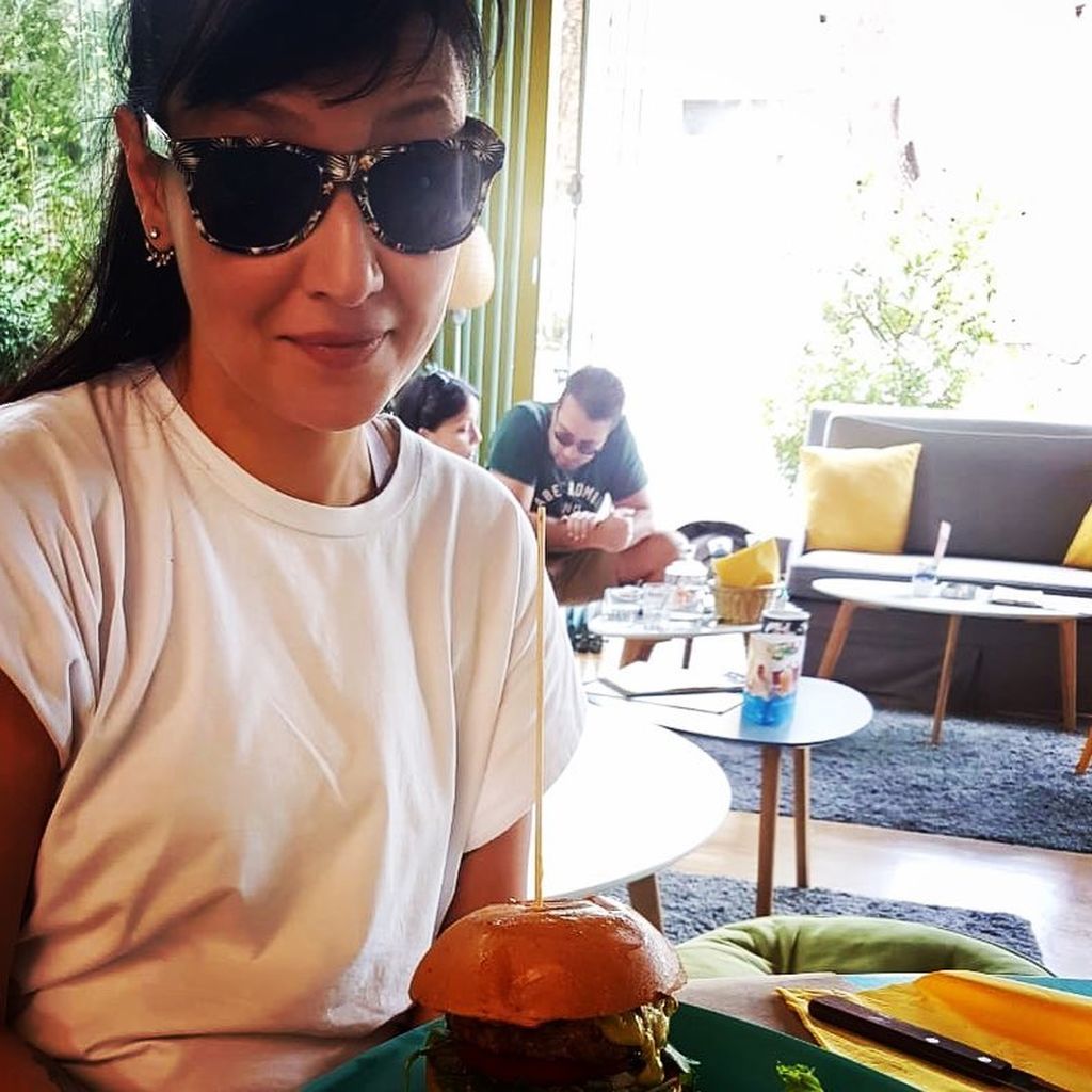 Ελληνίδα παρουσιάστρια έγινε 44 και αυτή είναι η τούρτα της (pics)