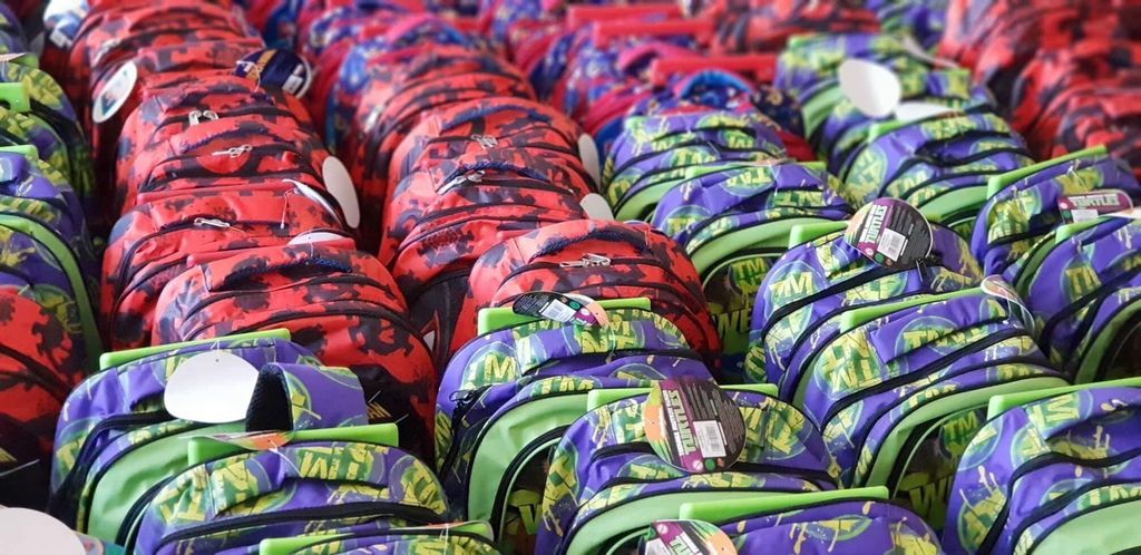 3.000 ολοκληρωμένα πακέτα σχολικών ειδών σε πυρόπληκτες περιοχές