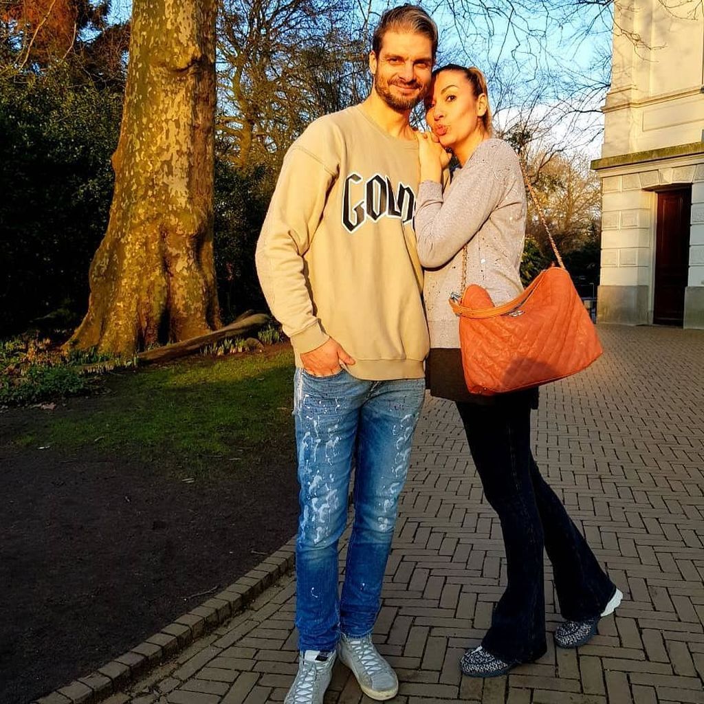 Αυτή είναι η υπέροχη οικογένεια του Άγγελου Χαριστέα - Δείτε φώτο από τη ζωή τους στο Αμστερντάμ