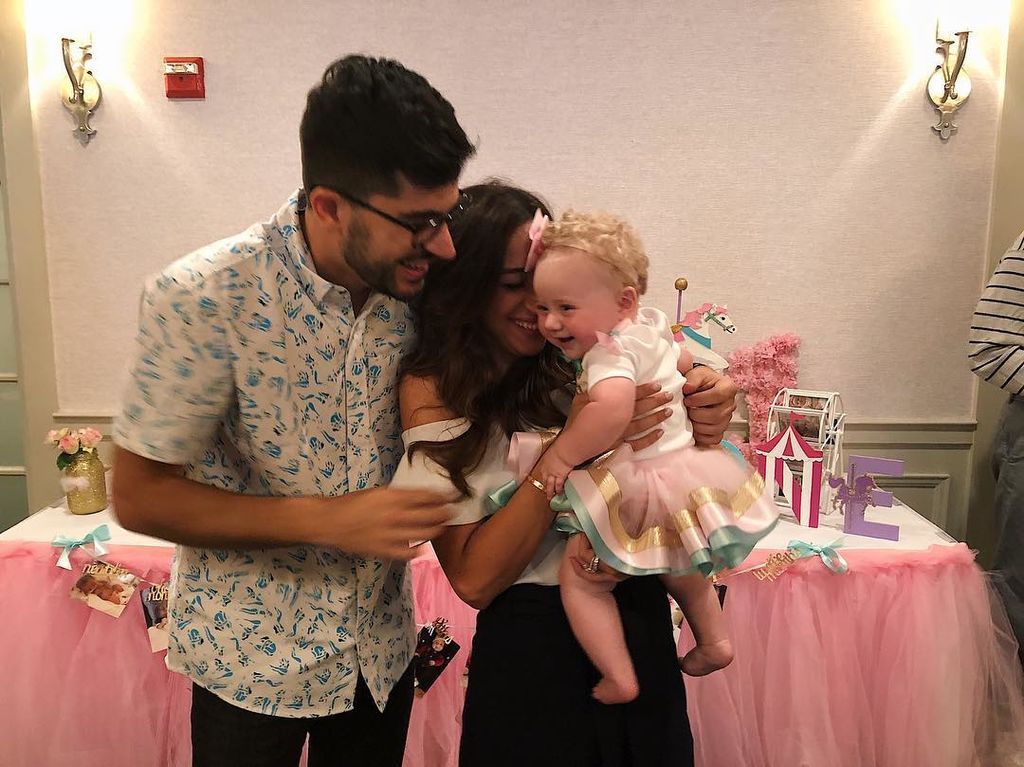 Πρώτη μέρα στο προνήπιο για την κόρη γνωστού ζευγαριού (pics)