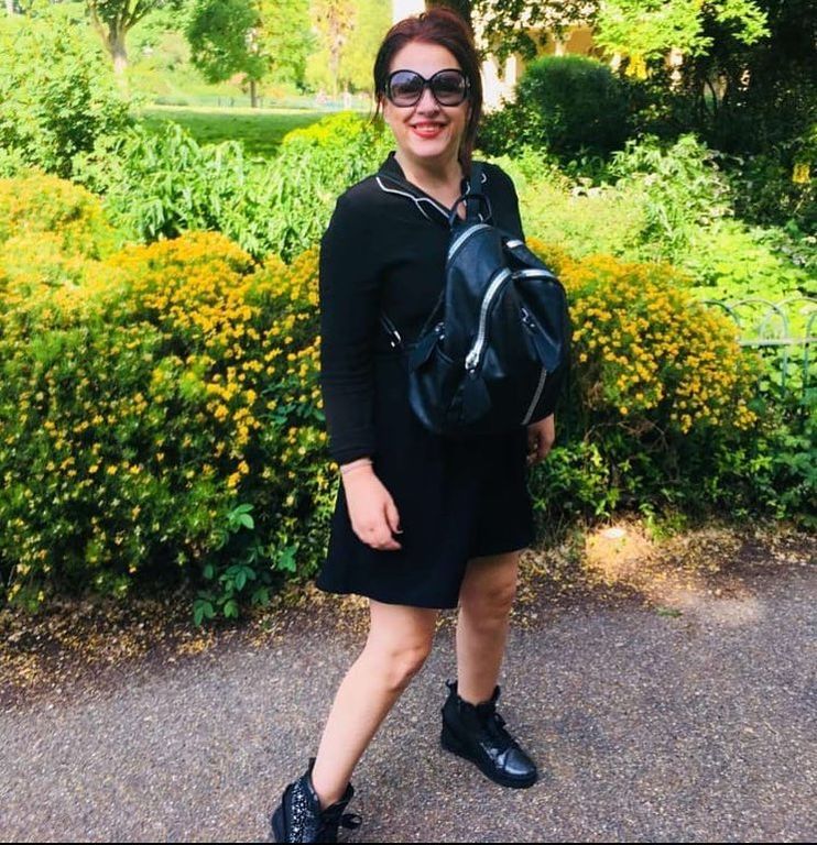 Ελένη Ράντου: «Συμπεριφερόμουν σαν αγοροκόριτσο»