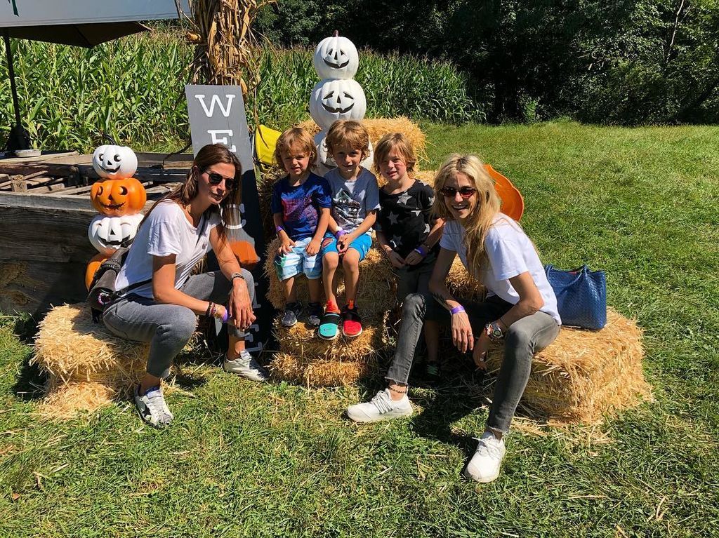 Σοφία Καρβέλα: Η καθημερινότητα με τα παιδιά της εντός και εκτός σπιτιού μέσα από φωτογραφίες (pics)