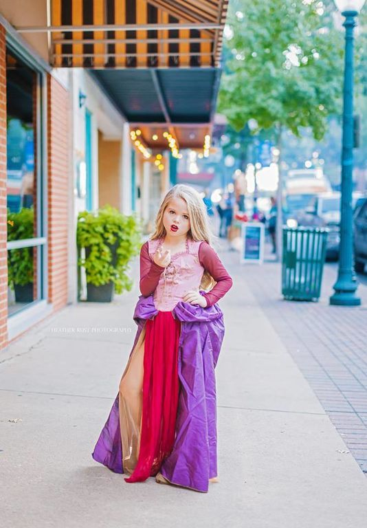 Αυτά τα κορίτσια μεταμφιέστηκαν στις πρωταγωνίστριες του Hocus Pocus και μας άφησαν άφωνους (pics)