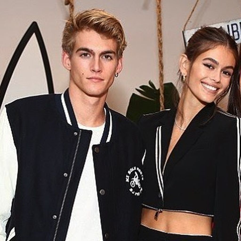 Kaia Gerber: Απέκτησε το πρώτο της τατουάζ και είναι πολύ διακριτικό (pics)