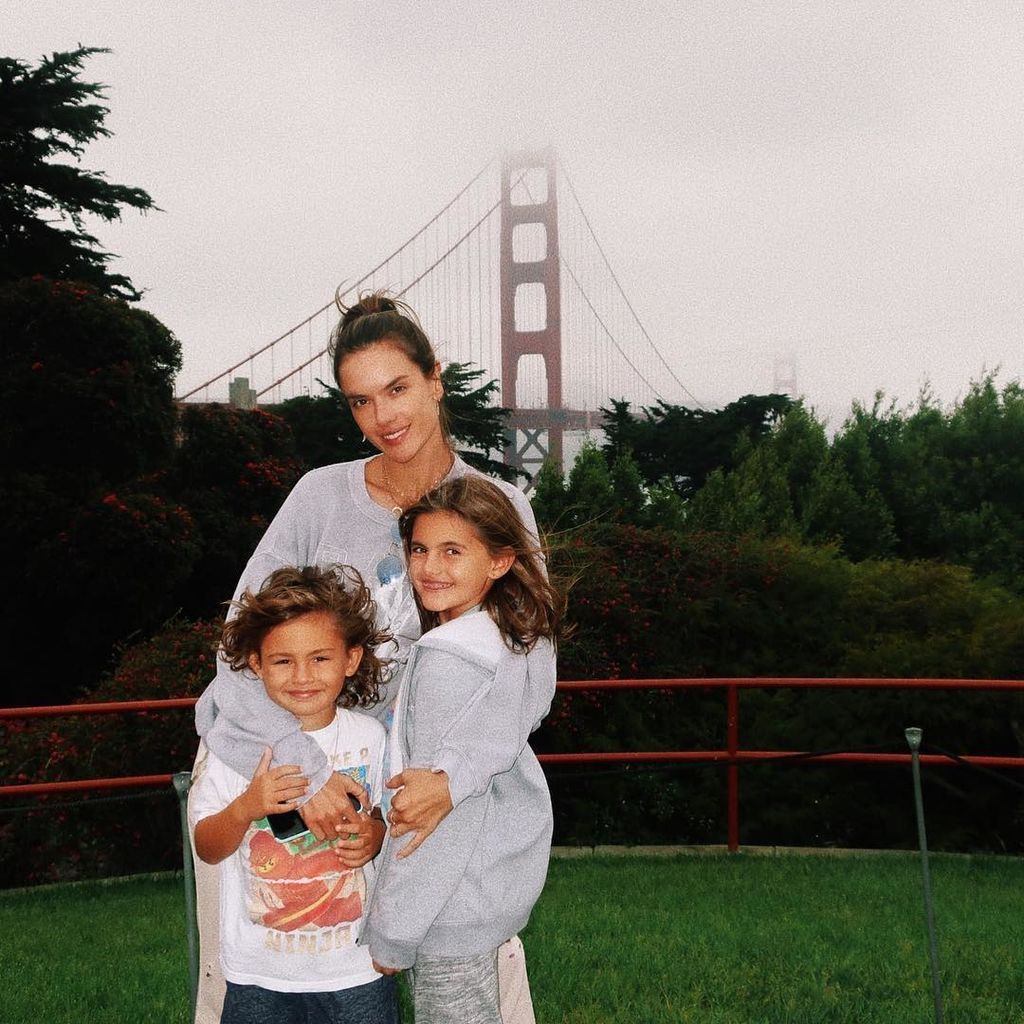 Η κόρη της μεγάλωσε και της μοιάζει όλο και πιο πολύ (pics) 