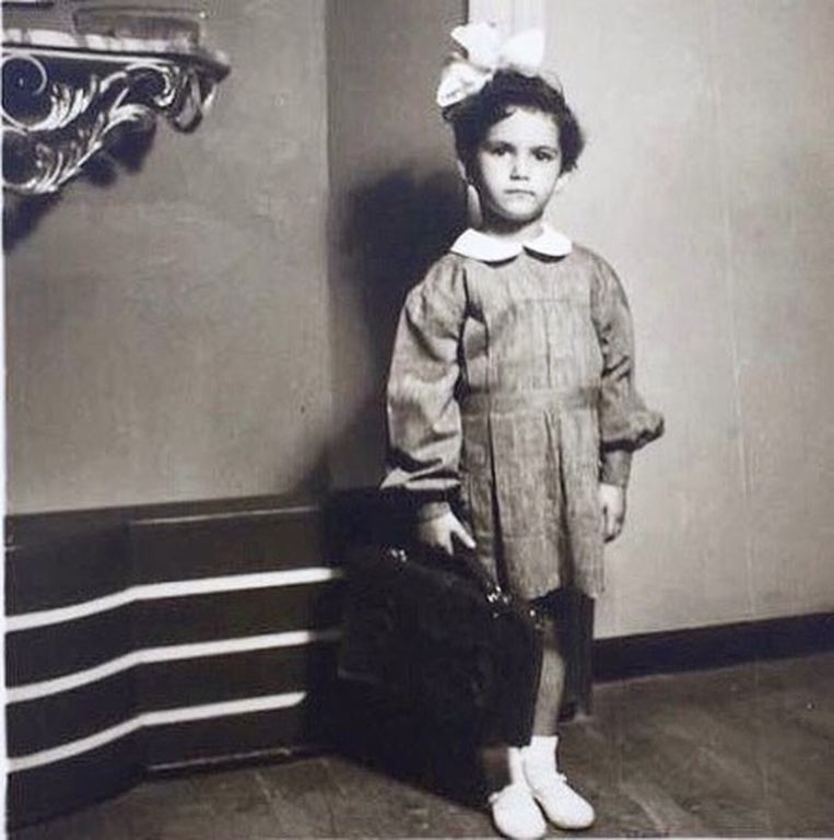 Η Ελληνίδα τραγουδίστρια με αυτή τη φωτογραφία γιόρτασε τα 64α γενέθλιά της