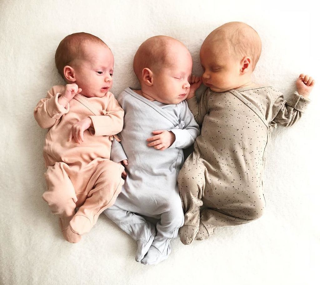 Αυτές είναι οι πιο χαριτωμένες φωτογραφίες με τρίδυμα που έχετε δει (pics) 