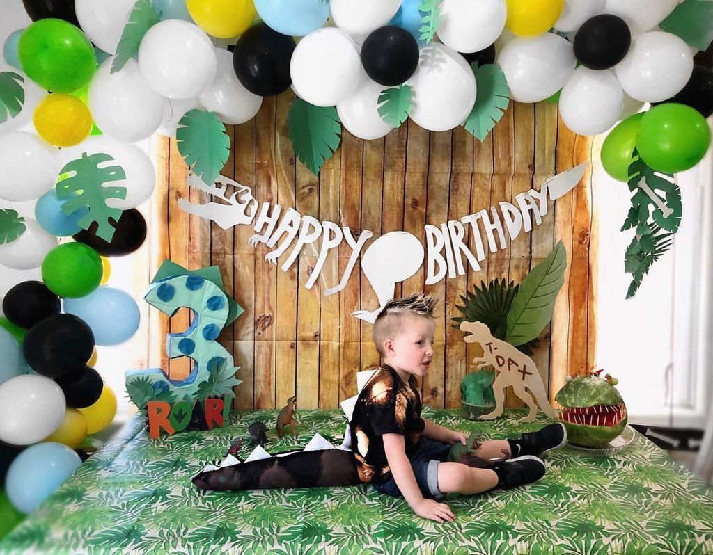 Παιδικό πάρτι με θέμα τους δεινόσαυρους 