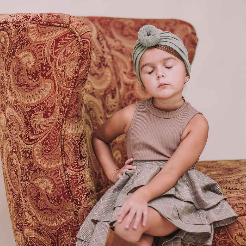 Αυτό είναι το μικρό μοντέλο που από τα post του κερδίζει από 150 μέχρι 5.000 δολάρια