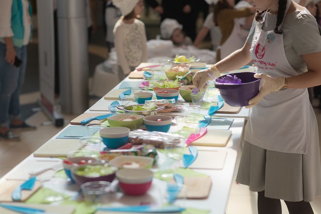 Δελτίο τύπου: Μικροί chefs μαγείρεψαν... με κοτοπαριζάκι ΠΙΝΔΟΣ! 