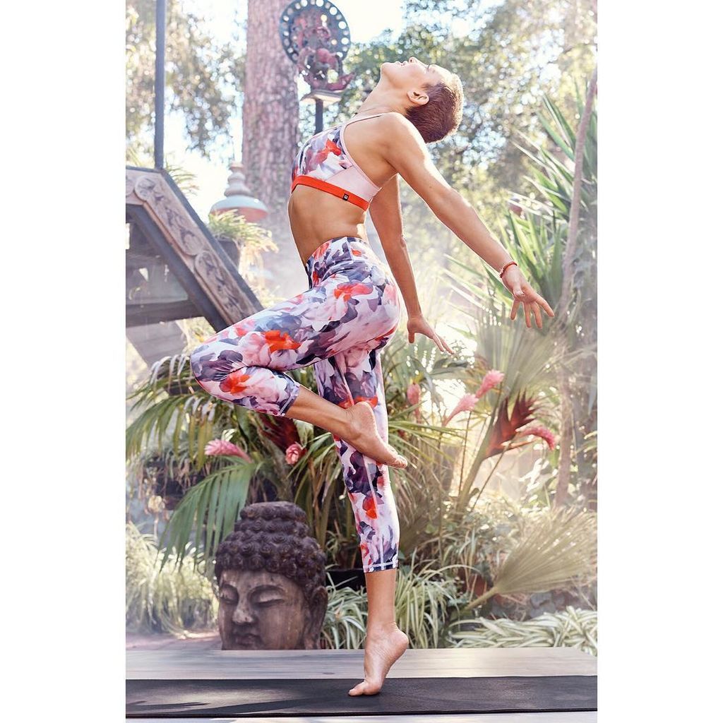 Περίπου 2 μήνες μετά τη γέννηση της κόρης της, δείχνει το κορμί της και δίνει μια υπόσχεση (pic)