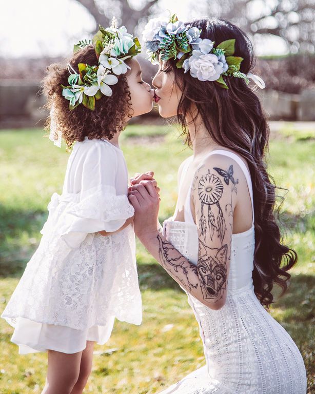 Μαμά και κόρη τρελαίνουν το διαδίκτυο με τις φωτογραφίες τους (pics)