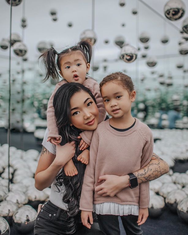 Μαμά και κόρη τρελαίνουν το διαδίκτυο με τις φωτογραφίες τους (pics)