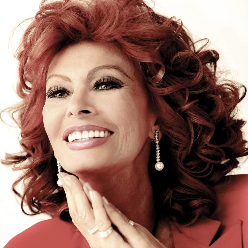 Όταν έγινε μητέρα άρχισε να δουλεύει λιγότερο.  «Όταν είσαι μητέρα, ποτέ δεν είσαι μόνη στις σκέψεις σου. Πάντα σκέφτεσαι δυο φορές: τη μια για τον εαυτό σου και την άλλη για το παιδί σου». Η Loren επιθυμούσε από πολύ νεαρή ηλικία να γίνει μητέρα. Πριν απ