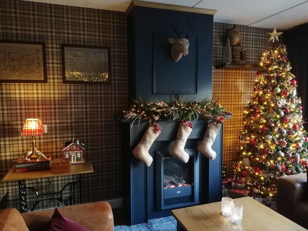 Φτιάξτε εντυπωσιακές χριστουγεννιάτικες κάλτσες για τα δώρα ή τη διακόσμηση του σπιτιού (vid + pics)